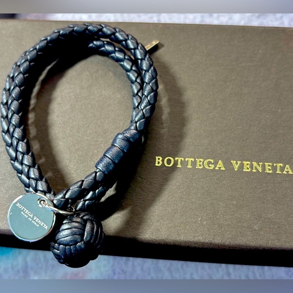 Bottega Veneta Intrecciato Leather Bracelet – New with Box – Authentic